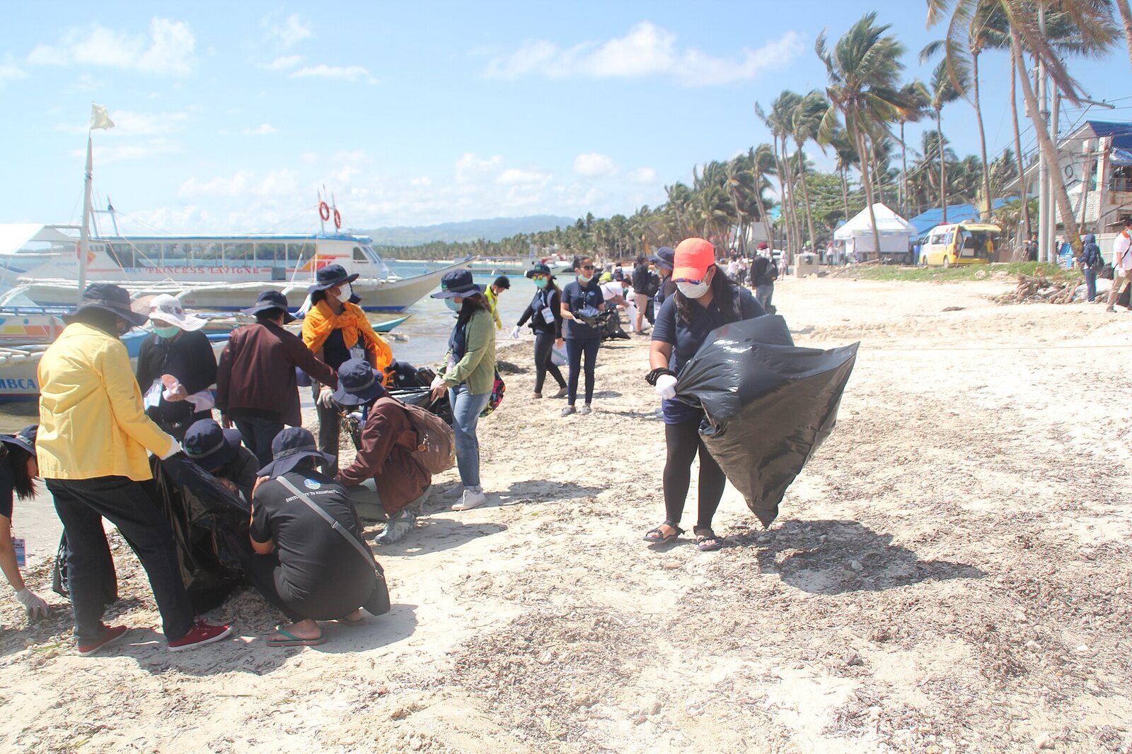 How to Volunteer in Manila: Shelters, Food, Reading, Cleanups and Relief