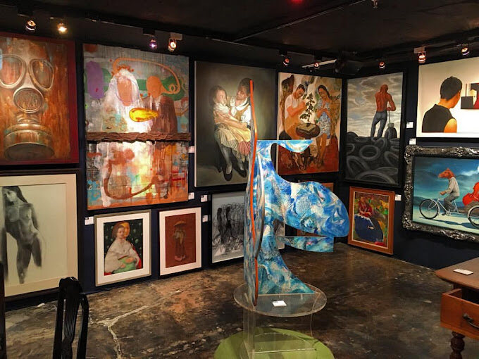 Leon Gallery